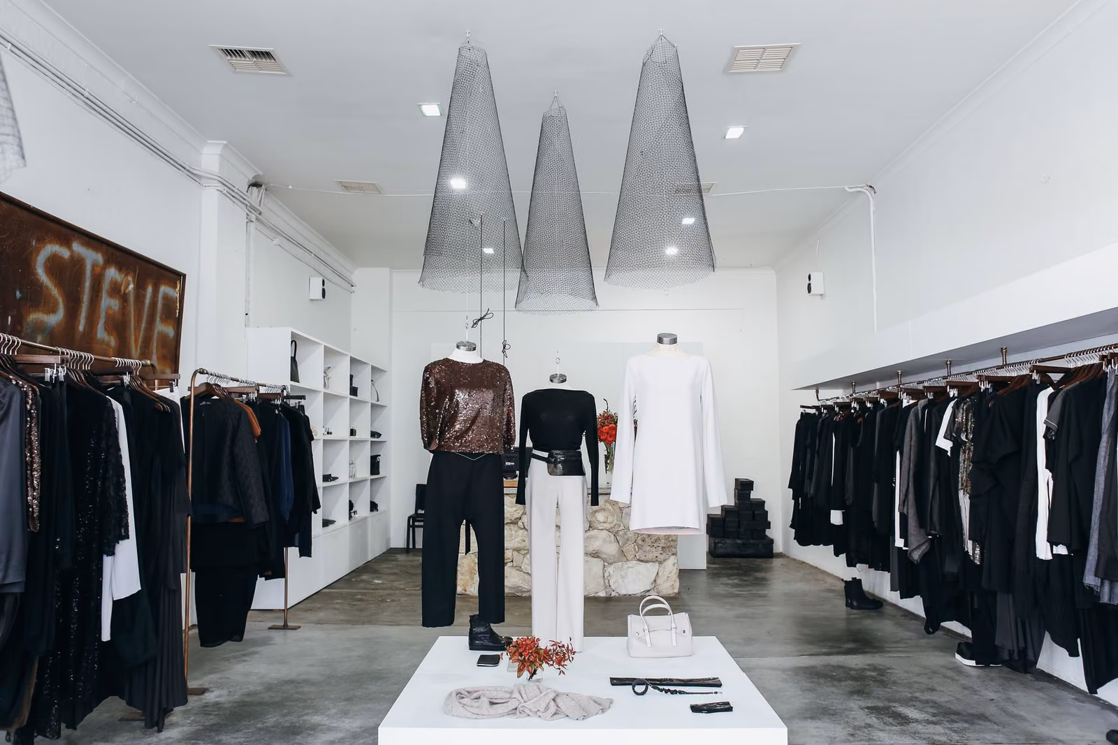 Interno di un locale commerciale a Milano